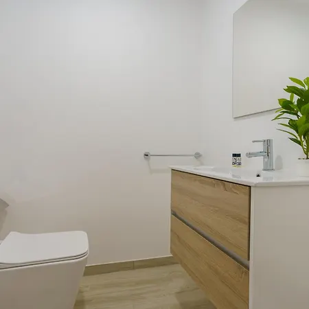 Paradise Villa, Luxury Near The וילה