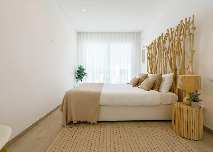 Paradise Villa, Luxury Near The فيلة